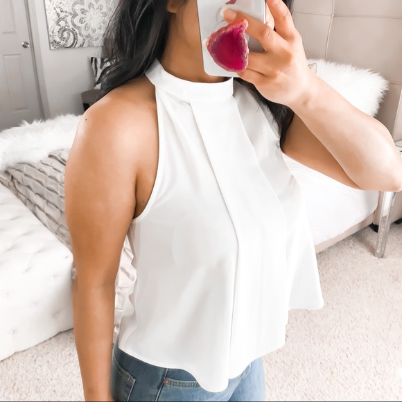 Guess Tops - Guess xxs halter neck crop top